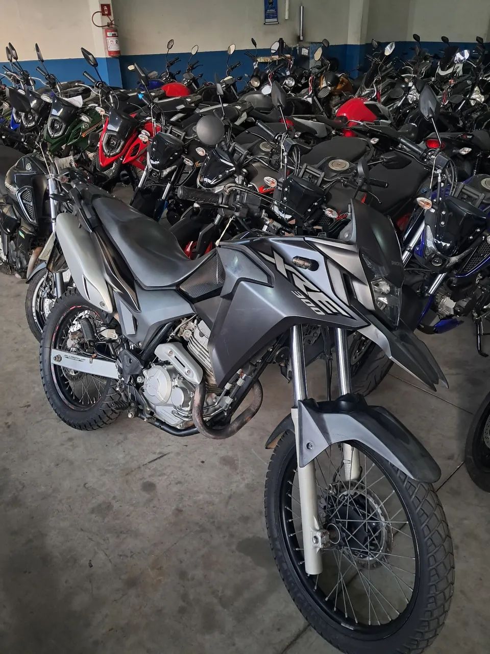 XRE 300 2021