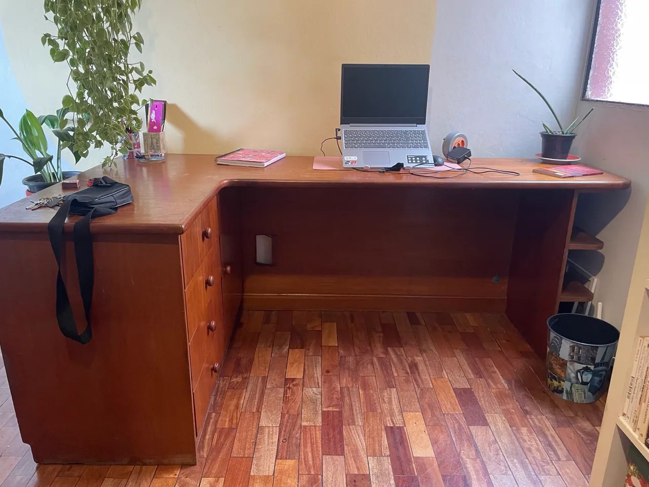 Desk / Study Table64166929943041120