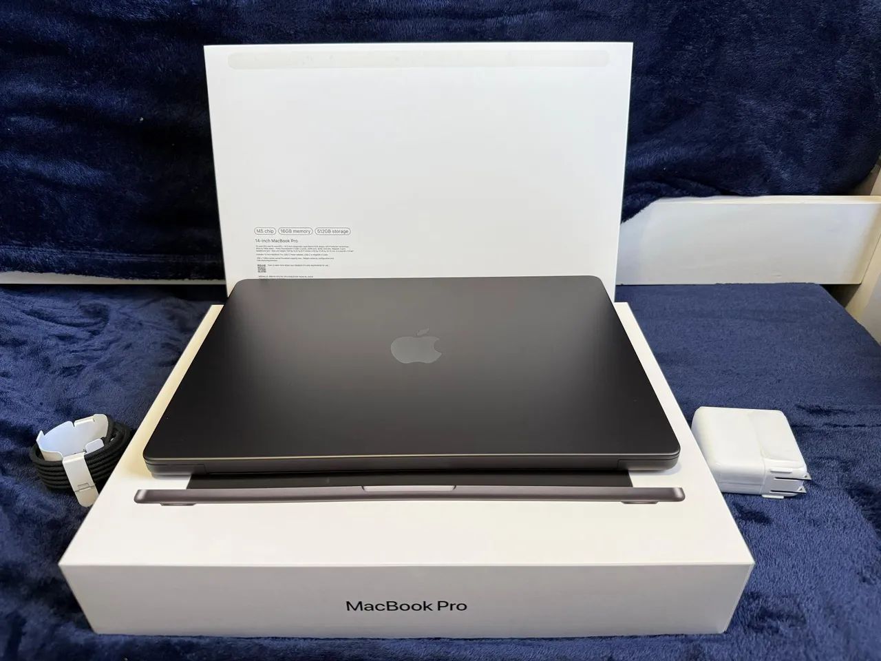 MacBook Pro i7 (MacOS 2025年/Office2024付き MacBook Pro i7 (MacOS 2025年/Office2024付き MacBook Pro i7 (MacOS