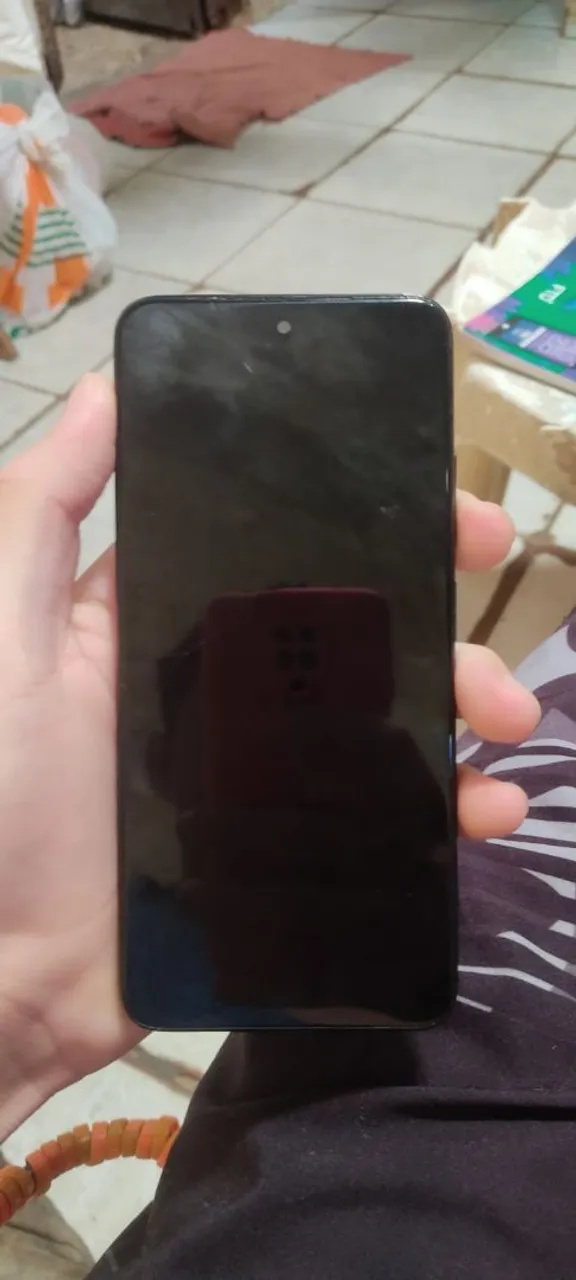 VENDO CELULAR REDMI NOTE 11, OBS NÃO TROCO SO VENDO TELA TROCADA MAIS NÃO INTERVERE EM ND