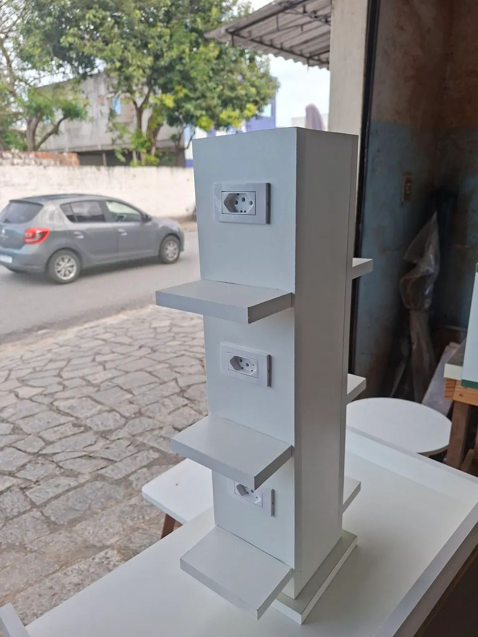 Torre de Tomadas e Prateleiras para Escritório - Foto 3