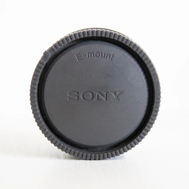 Lente Sony E 20mm F/2.8 E-mount - Foto 4