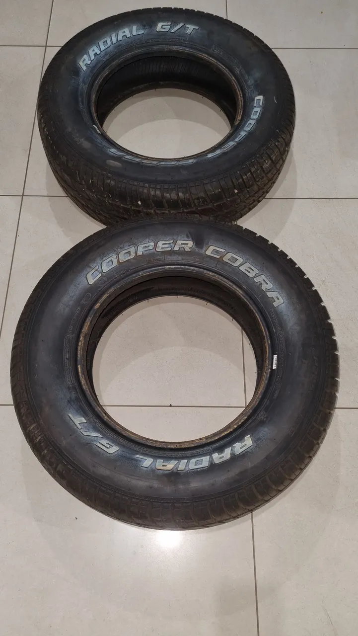 Pneus Cooper Cobra 225/70/R15
