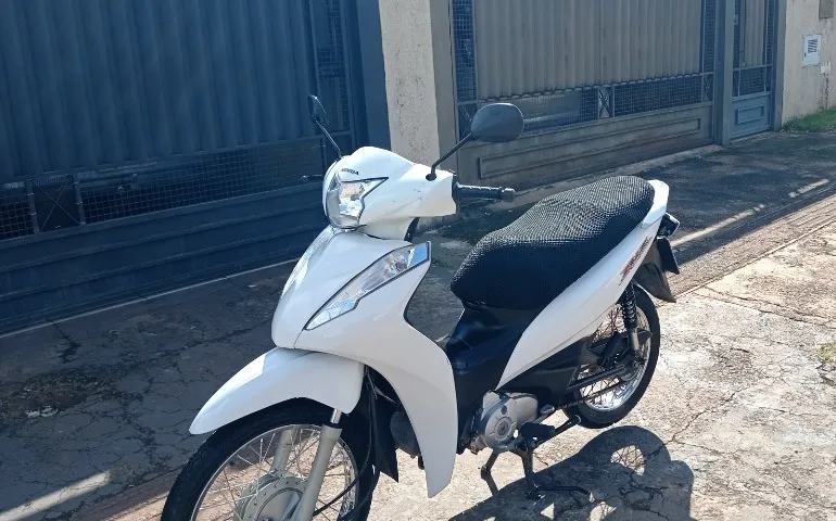 Honda Biz 110 i - 18/18 - Baixo Km