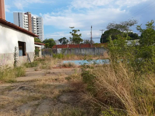 Terreno na Av. Rio Poti Fatima em Teresina-PI