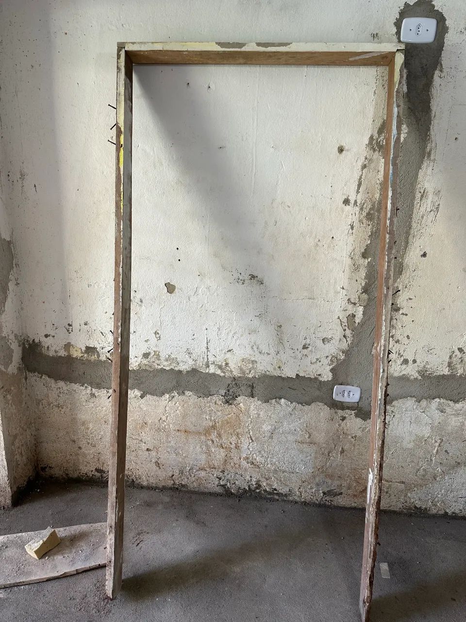 Door threshold measuring 1.0 x 2.10 m64717311433603122