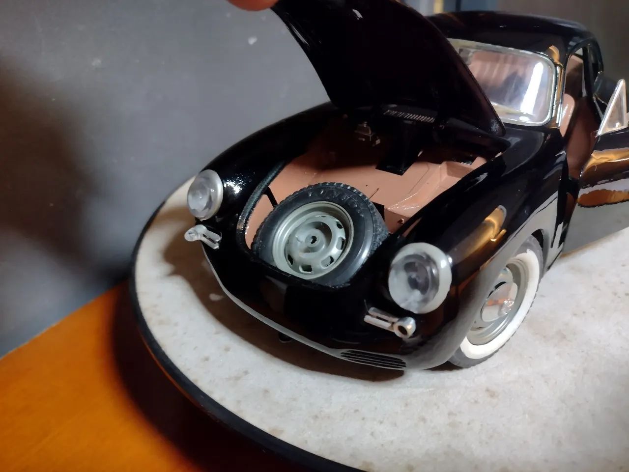 Porsche 356b 1/18 Bburago com detalhes  - Foto 5