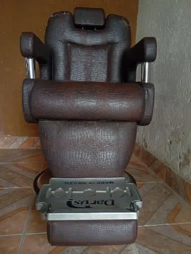 Cadeira de barbeiro profissional