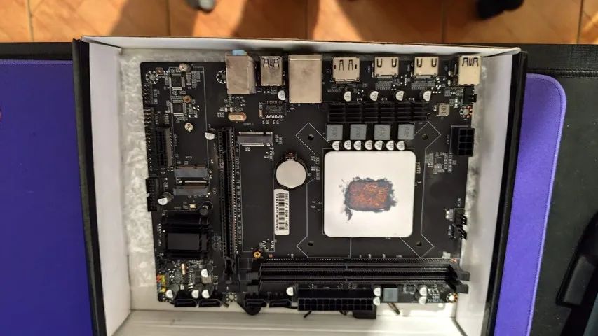 Placa mãe + Processador integrado(i7-11800H) + 2x8 memória ram 3200MHz - Foto 2