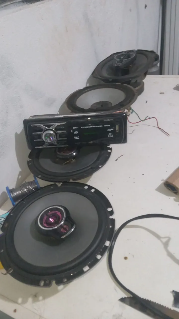 Kit Som Automotivo - Alto Falantes e Rádio