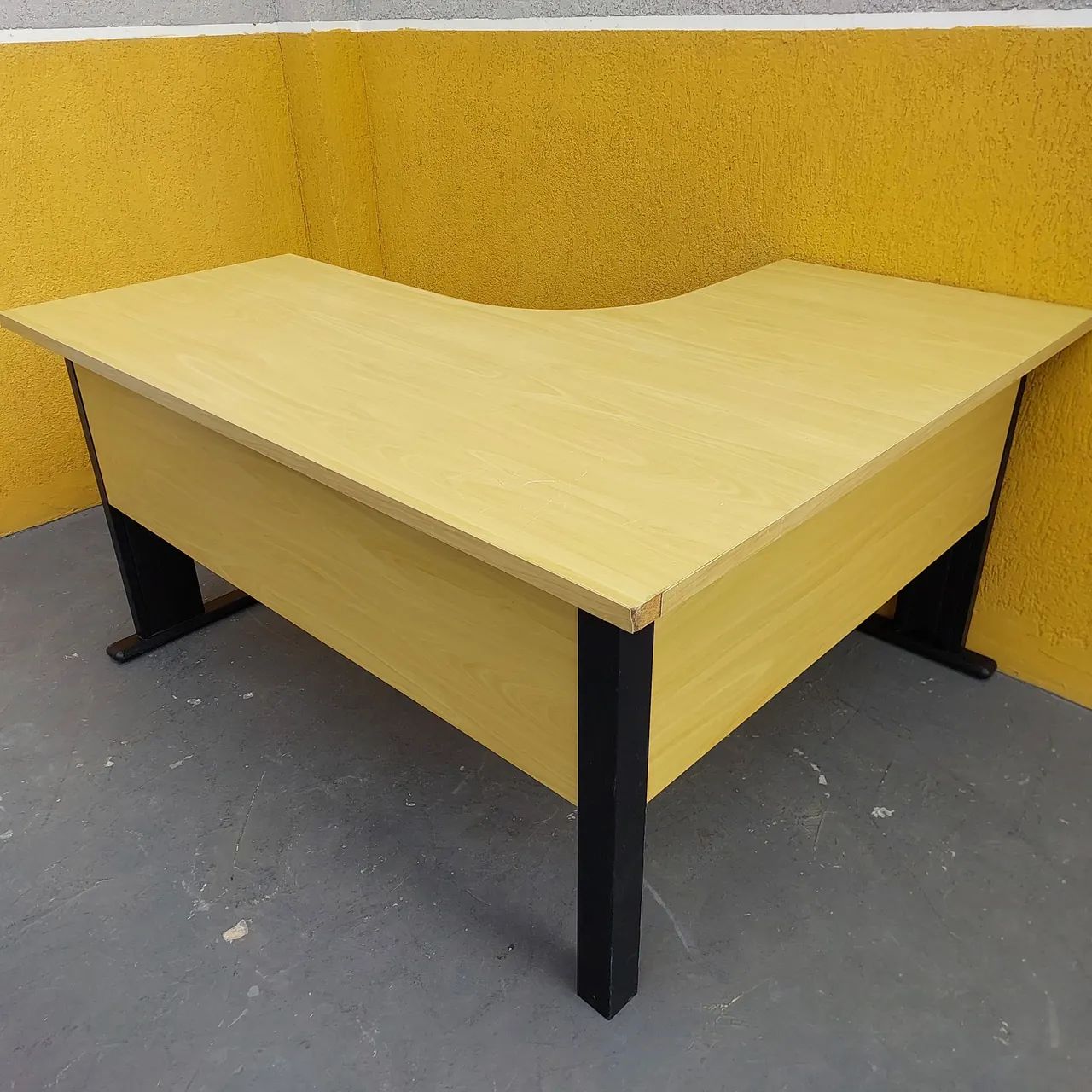 Mesa de Escritório em L marfim - Foto 4