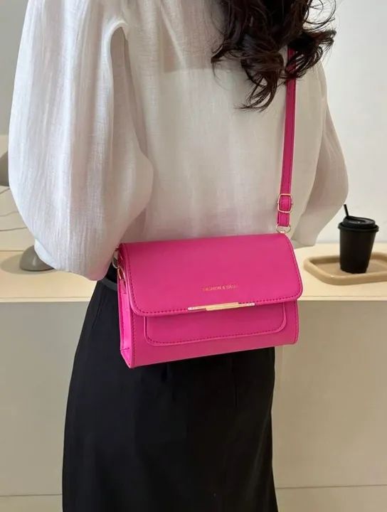 Bolsa de ombro rosa. 20 cm de comprimento - Foto 2