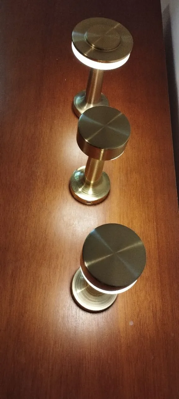 Arandelas de LED Decorativas em Latão