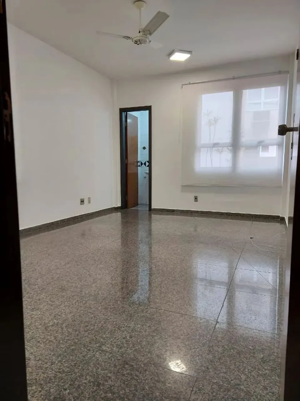 Sala para alugar na Raja Gabaglia