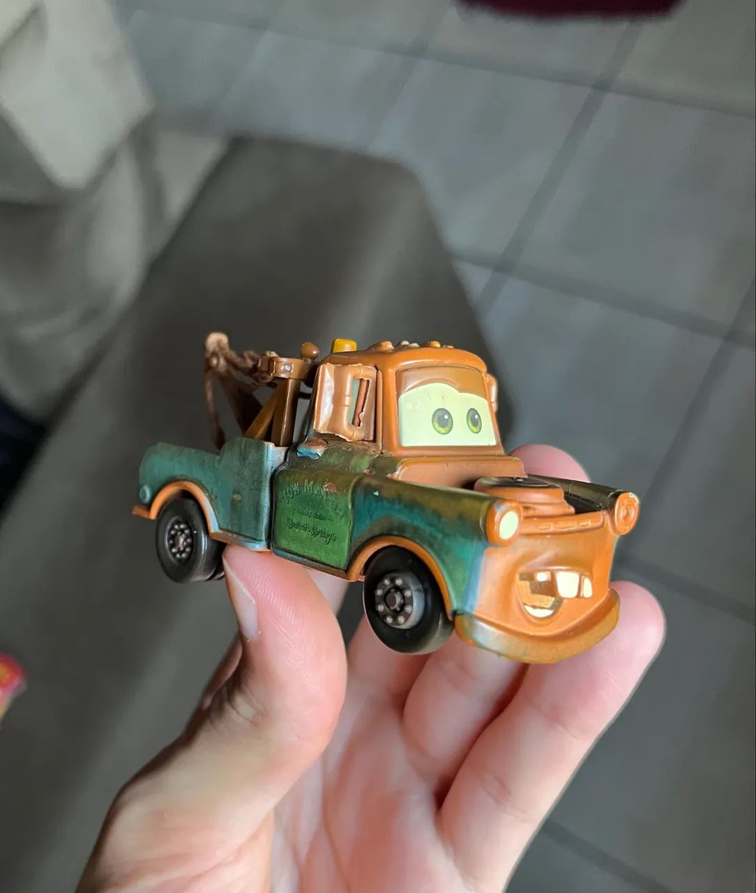 2 Carrinhos Disney pixar relâmpago mcqueen e Mate originais mattel  - Foto 5