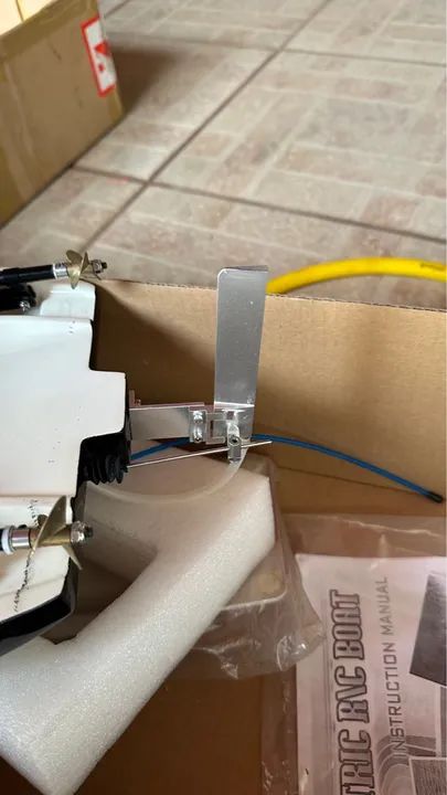 Lancha RC Apparition Twin Motor - Foto 3