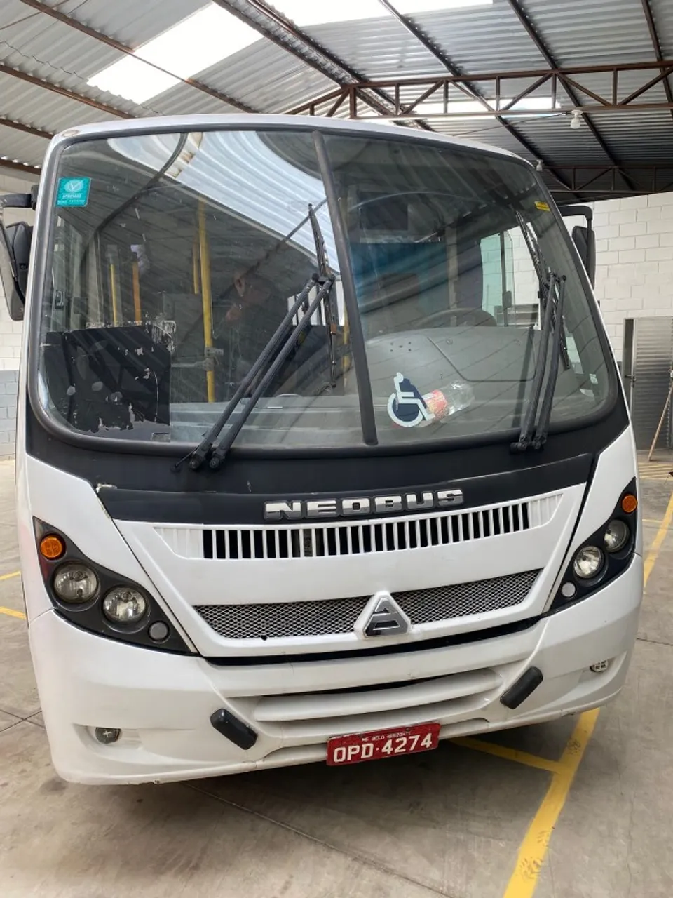 Micro ônibus Neobus 2012/2013 23L ótimo estado