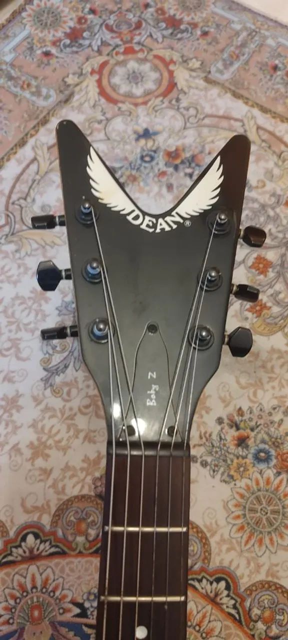 Guitarra Dean Baby Z - Caps EMG 81/85 - Foto 3