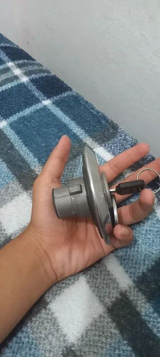 Conjunto IGNIÇÃO E TAMPA DE COMBUSTÍVEL para Moto T-Mac (não acompanha trava de guidão) - Foto 4