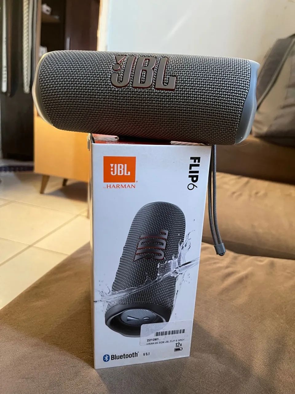 Caixa de Som JBL Flip 6 - Bluetooth - 12h de Autonomia