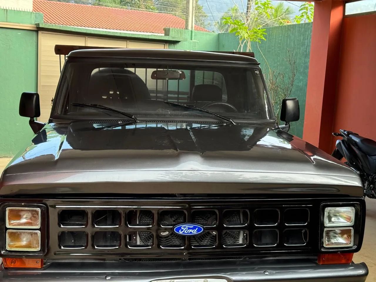 Ford F-1000 S. S. Diesel / S.s. Diesel Turbo 1989