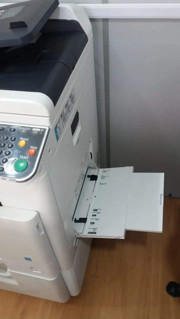 Impressora Kyocera Ecosys FS C8520 MFP - Foto 3