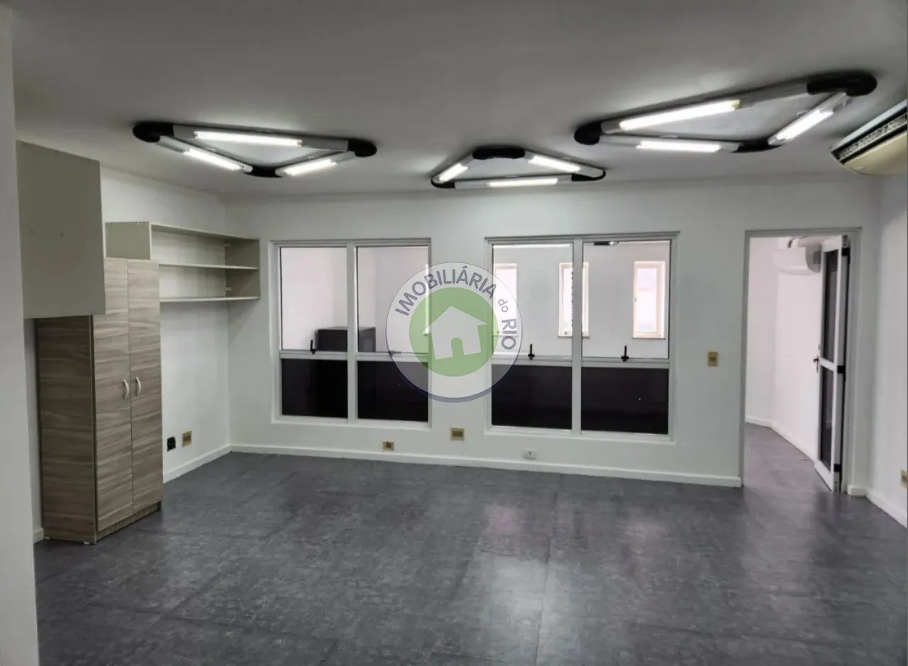 EXCELENTE SALA COM 53 M2 NO DOWNTOWN