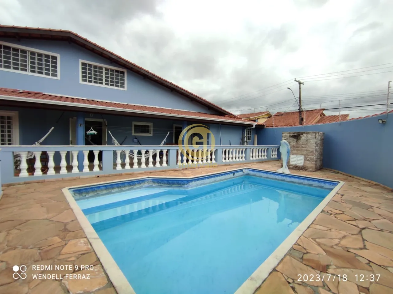 CASA COM PISCINA A VENDA SANTA MARIA 4 QUARTOS SENDO 2 SUITES