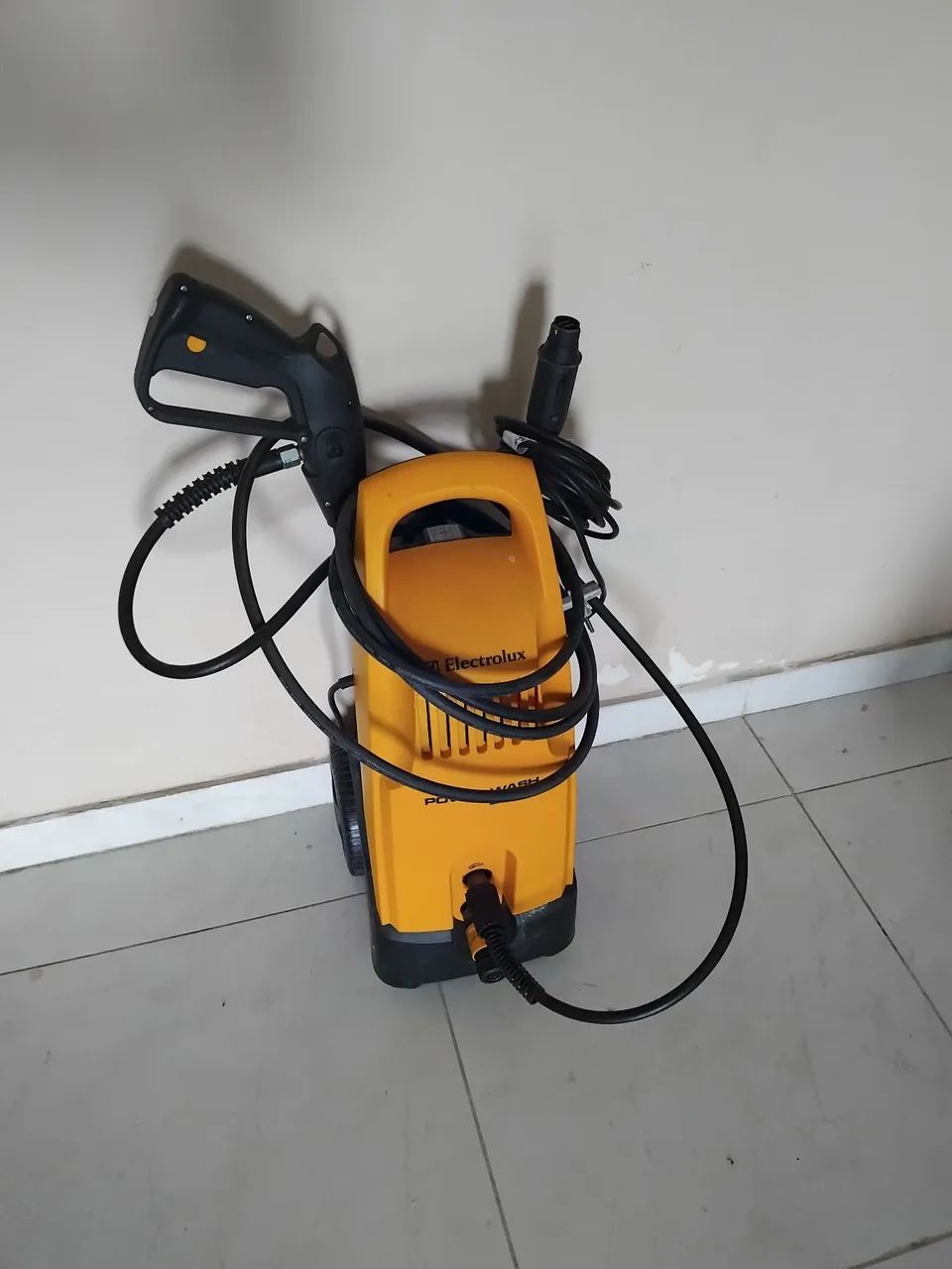 Lavadora Eletrolux e Aspirador Arno! - Foto 2