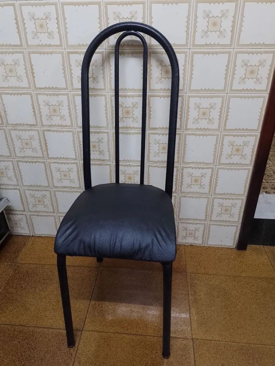 Cadeira de Metal com Assento Estofado - Foto 4