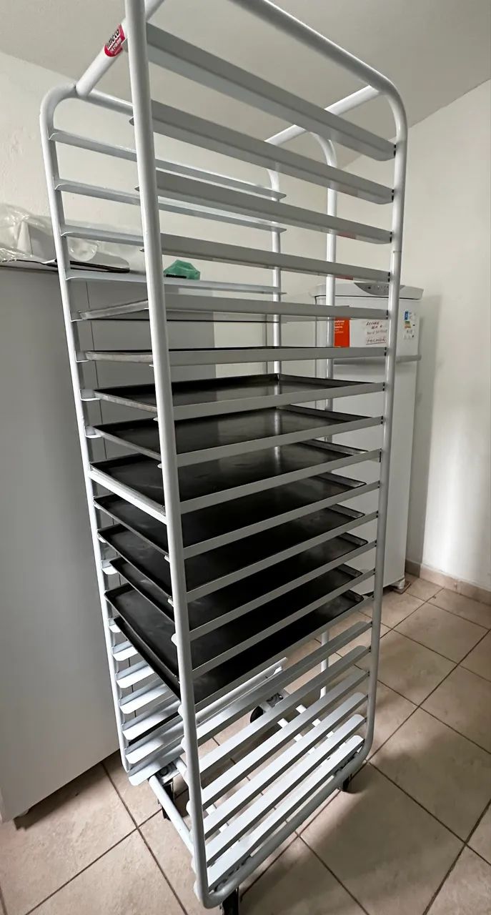 Carrinho Esqueleto Padaria Com Bandejas