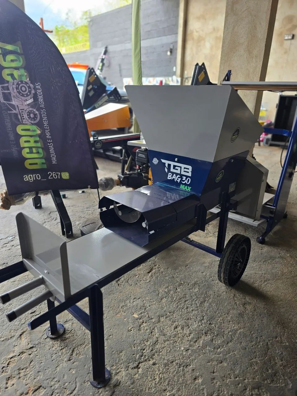 Ensacadora silagem TGB com motor 