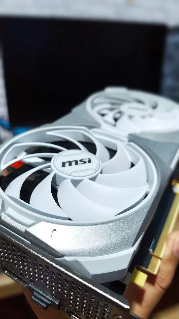 Placa de vídeo RTX 4070TI SUPER 16GB - Foto 4