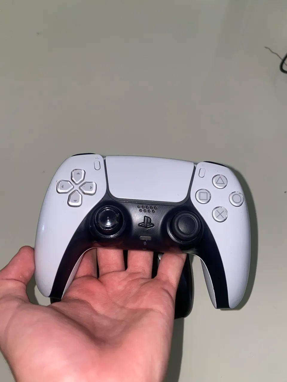 PS5 + 2 CONTROLES + 2 JOGOS - Foto 4