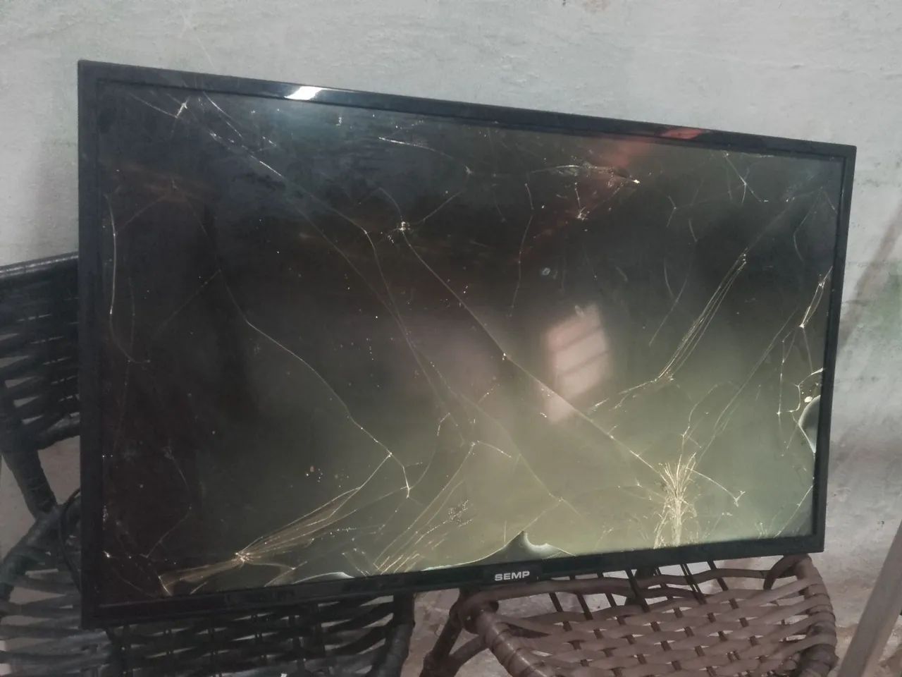 Tv32 led com defeito retirada de pecas  - Foto 5
