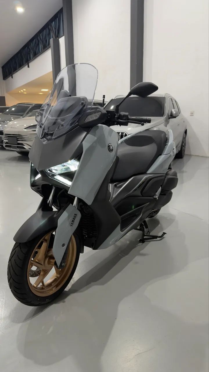 XMAX CONNECTD 2026