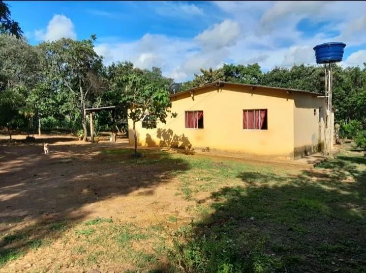 Chácara à Venda  2.000m² de Tranquilidade e Conforto