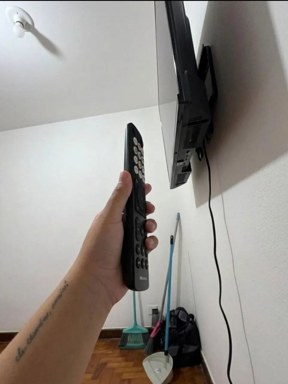 Smart Tv Hisense, 43 polegadas, perfeita conservação - Foto 4