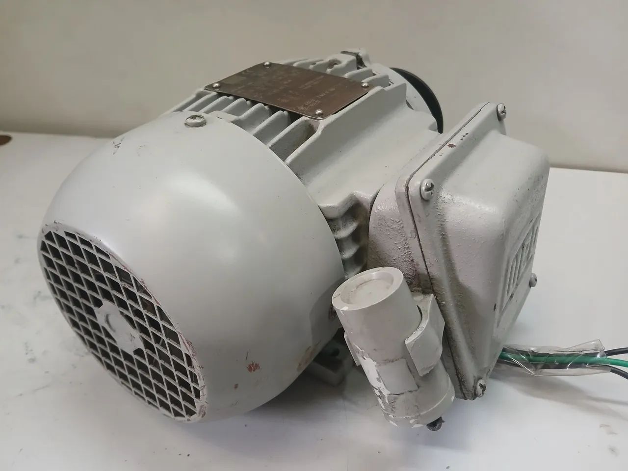 Motor elétrico weg monofásico 0,33 cv 4 pólos  - Foto 3