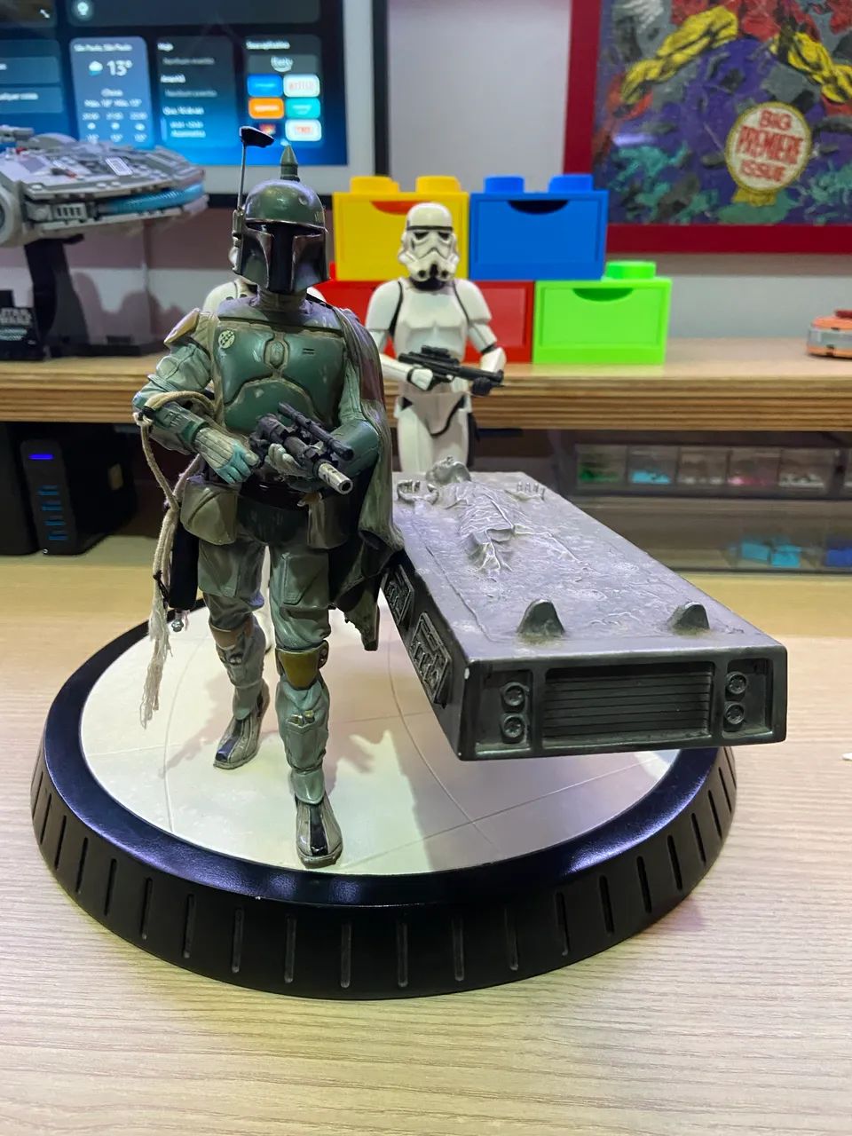 Gentle Giant - Star Wars - Boba Fett with Han Solo in Carbonite
