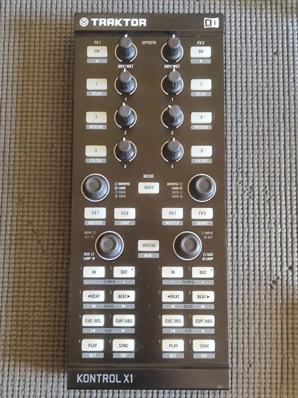 Traktor KONTROL X1