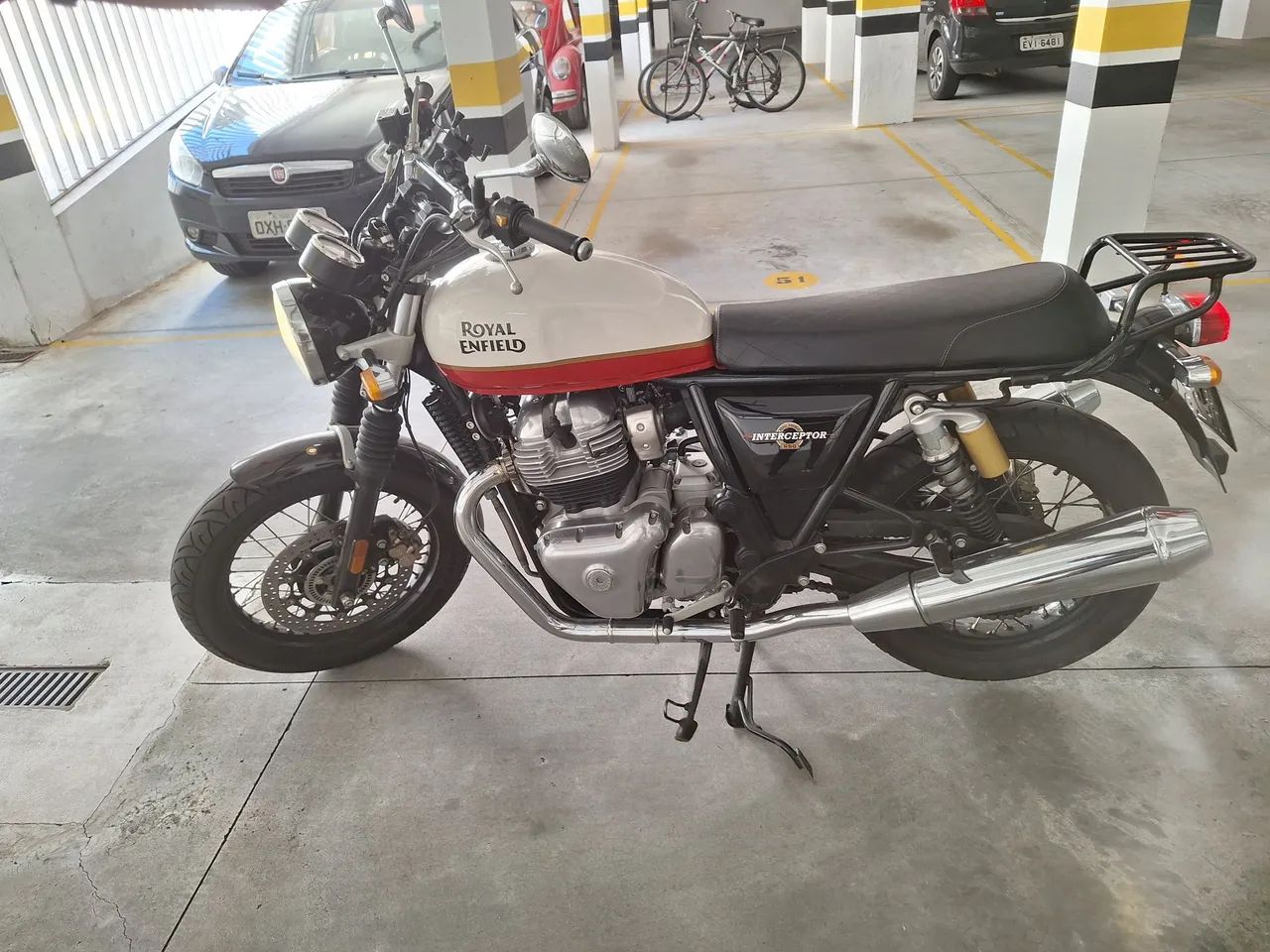 Interceptor 650 2023 - Foto 4