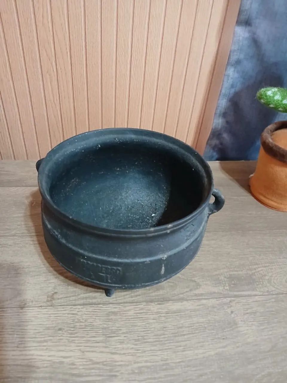 Panela de ferro antiga 415081476937502721