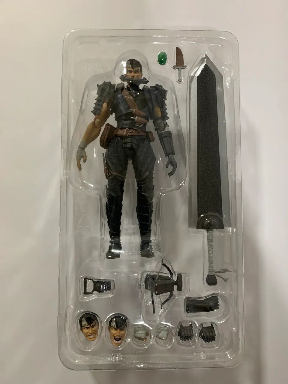 Berserk Guts Berserker Armor SH Figuarts Bandai - Foto 2
