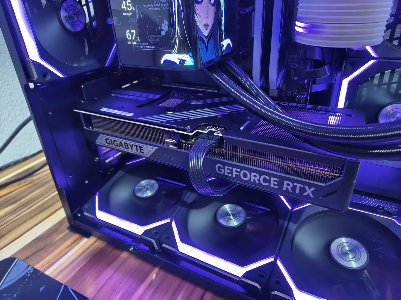 Gigabyte RTX 5080 Windforce OC SFF 16GB  - Foto 4