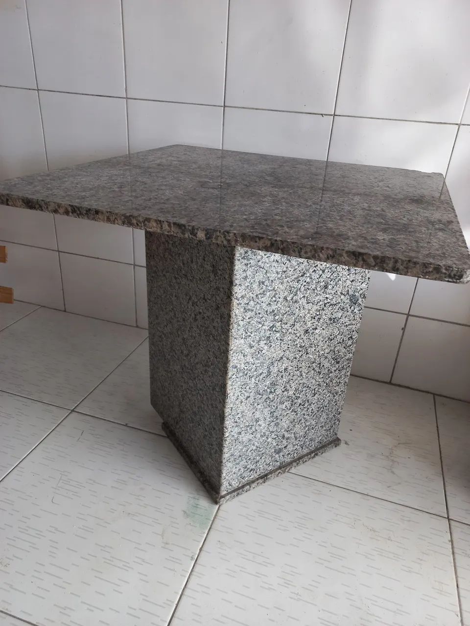 Mesa granito