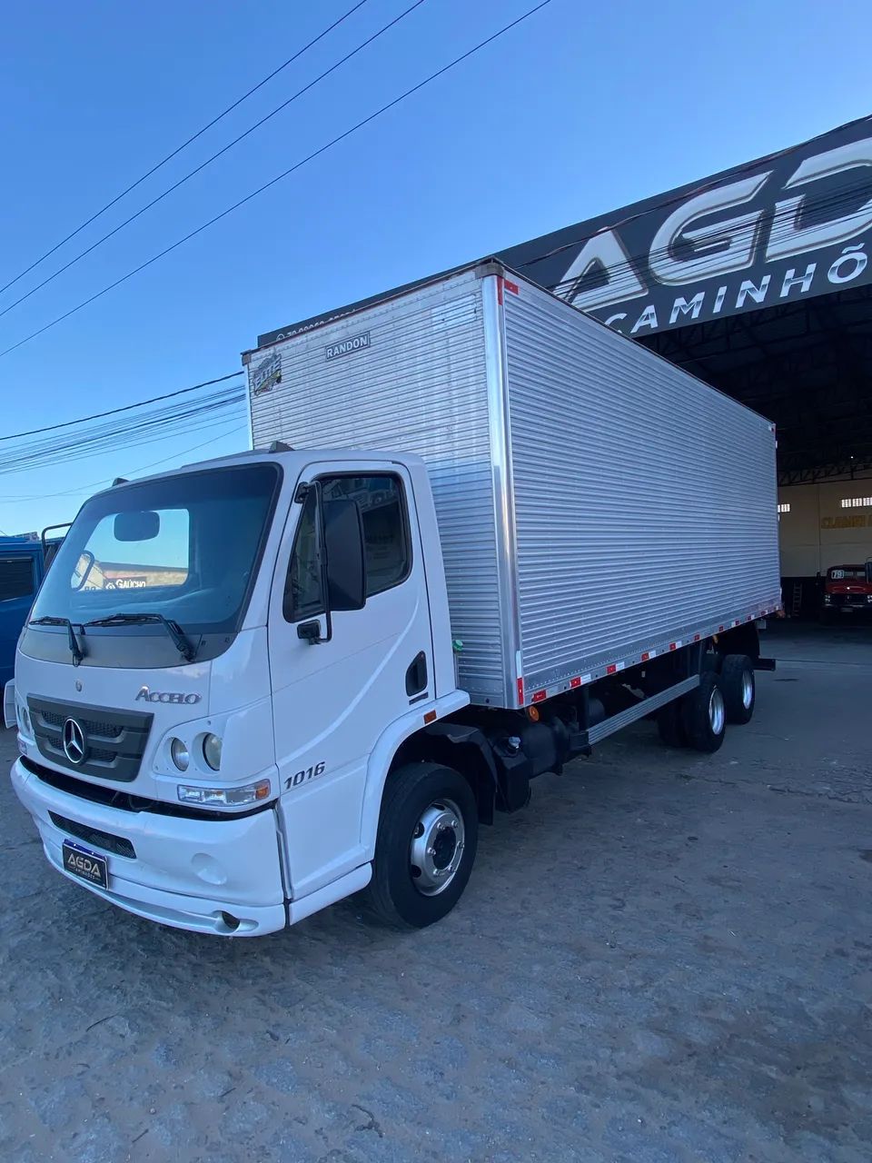 M/ Benz Accelo 1016 Ano 2014