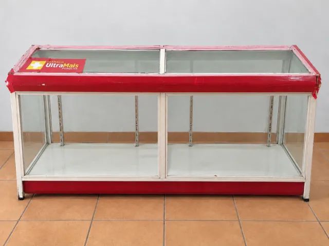Balcão expositor para farmácia ou comércio - 2 metros