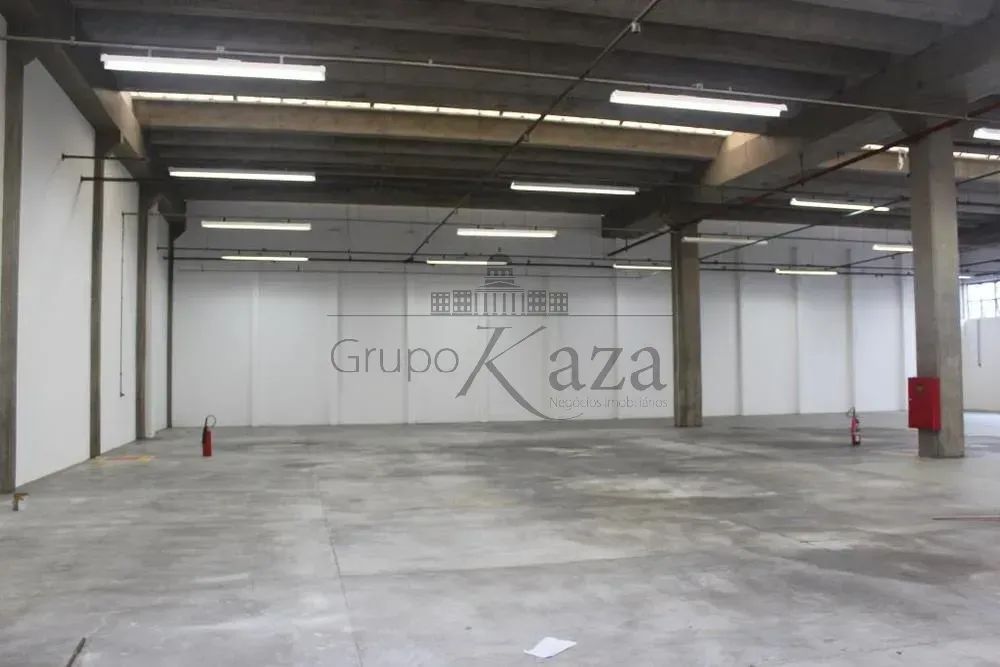 Módulos de Galpões/Escritórios (420m² a 5.700m²)