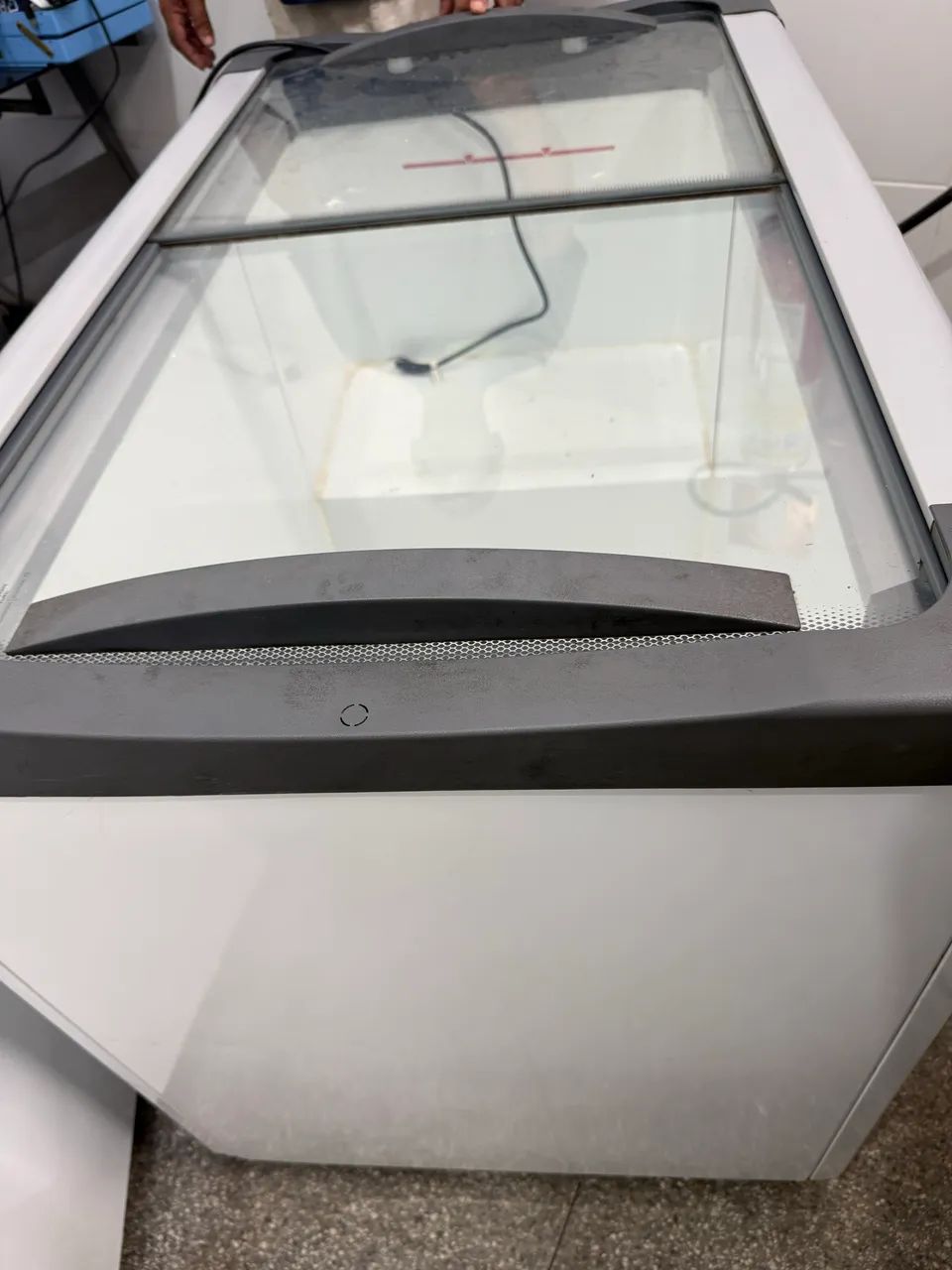 Freezer expositor 300L metalfrio  - Foto 3
